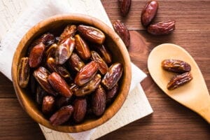 Tot ce trebuie să știi despre curmale: valori nutritive și utilizări