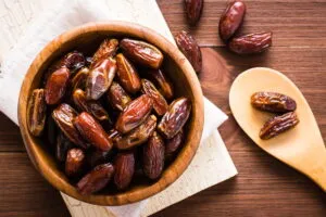 Tot ce trebuie să știi despre curmale: valori nutritive și utilizări