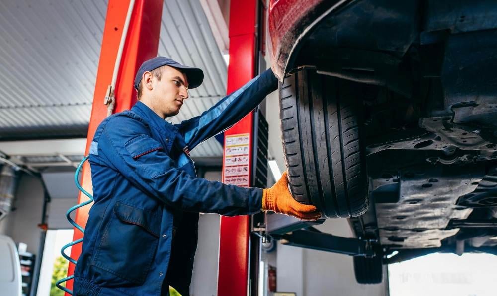 De ce este importantă revizia auto anuală - schimbarea uleiului și filtrului 4 geometrie roti